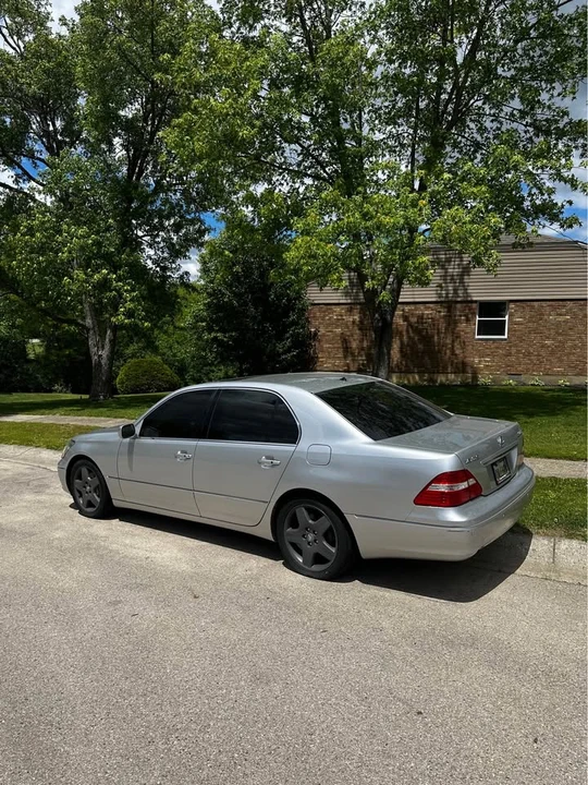 2004 Lexus LS 3rd Gen - Image 4 of 12