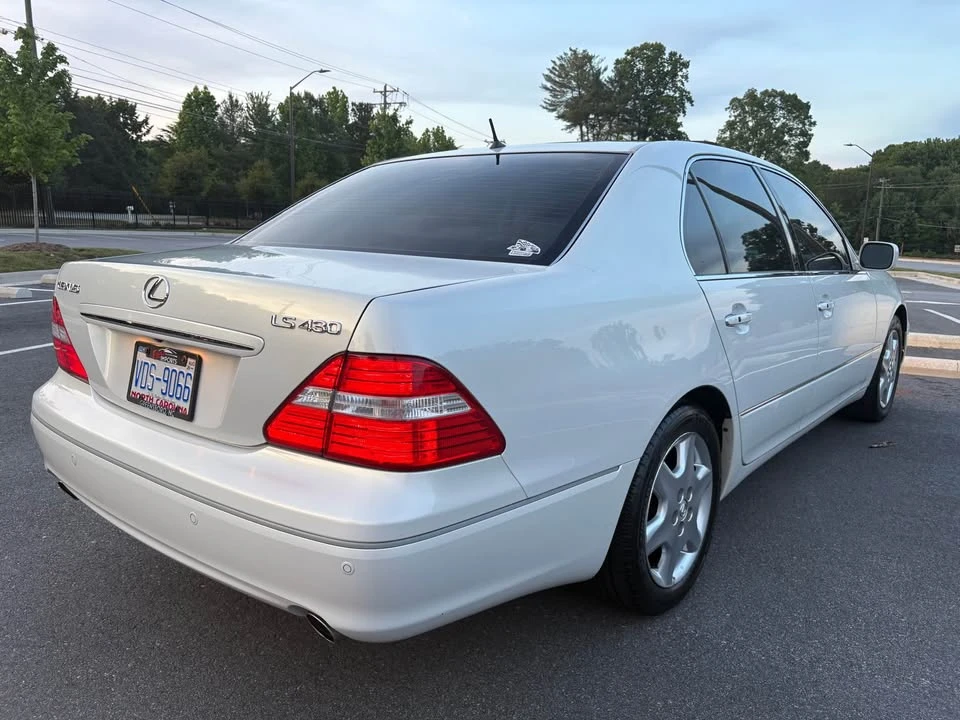 2004 Lexus LS 3rd Gen - Image 4 of 20