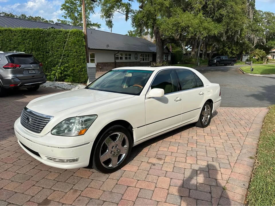 2004 Lexus LS 3rd Gen - Image 3 of 19