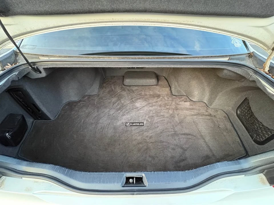 2004 Lexus LS 3rd Gen - Image 15 of 20