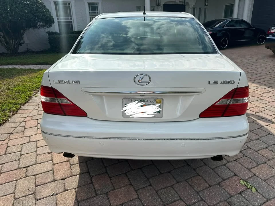 2004 Lexus LS 3rd Gen - Image 4 of 19