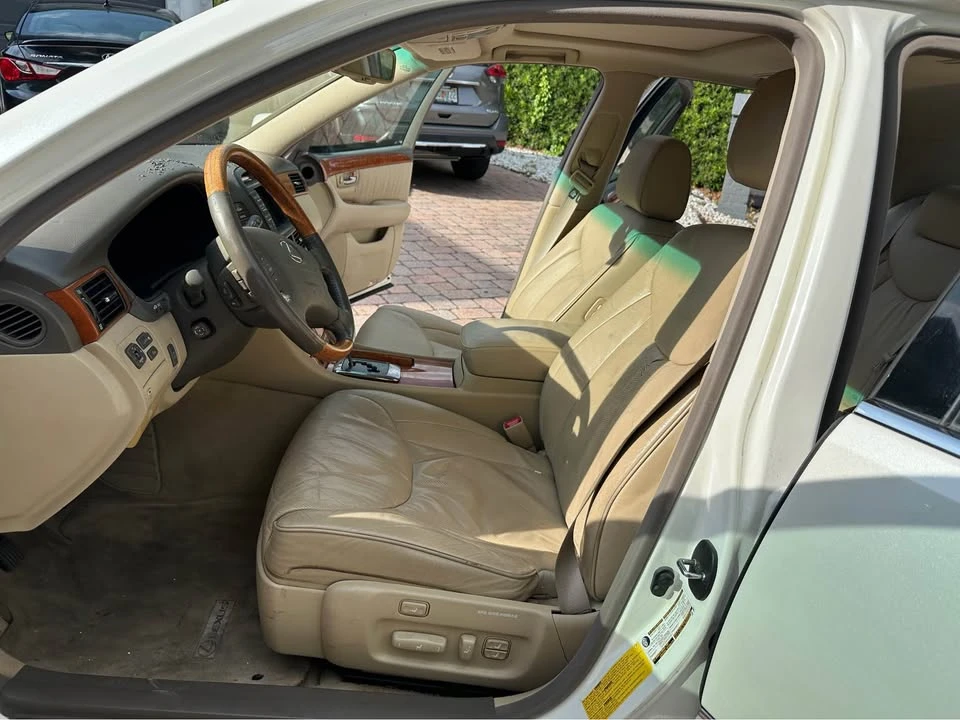2004 Lexus LS 3rd Gen - Image 12 of 19