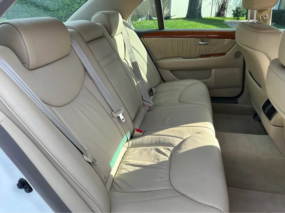 2004 Lexus LS 3rd Gen - Image 9 of 19