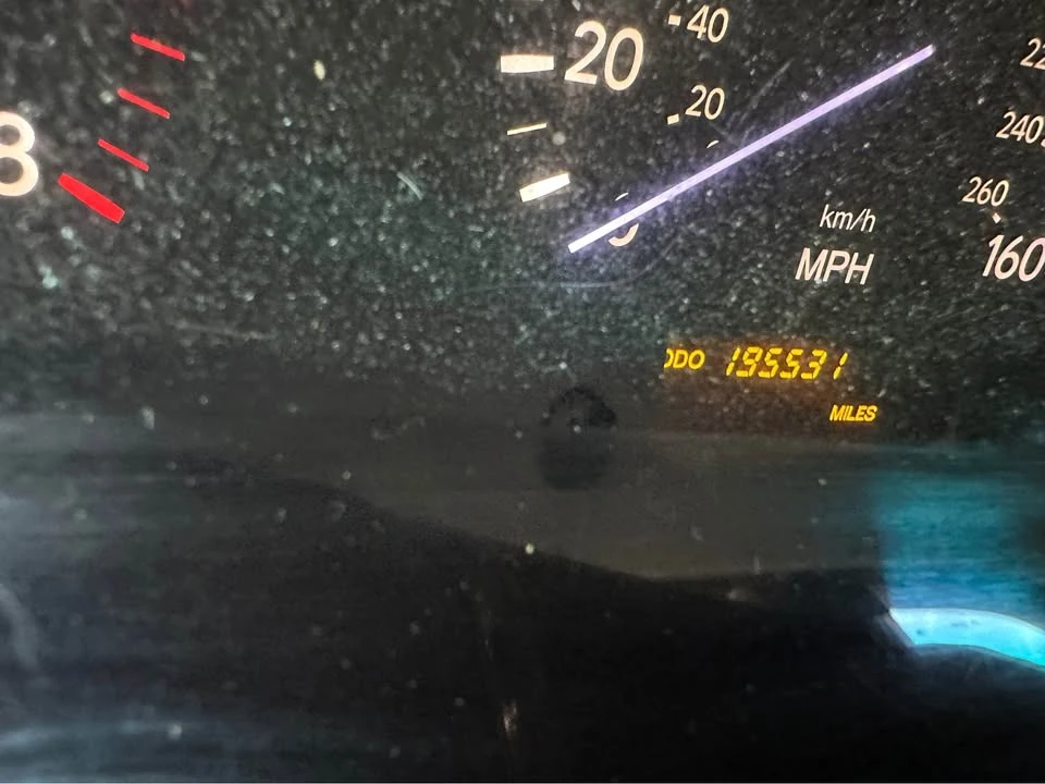 2004 Lexus LS 3rd Gen - Image 17 of 19