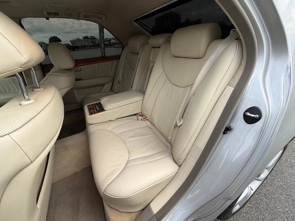 2004 Lexus LS 3rd Gen - Image 12 of 20