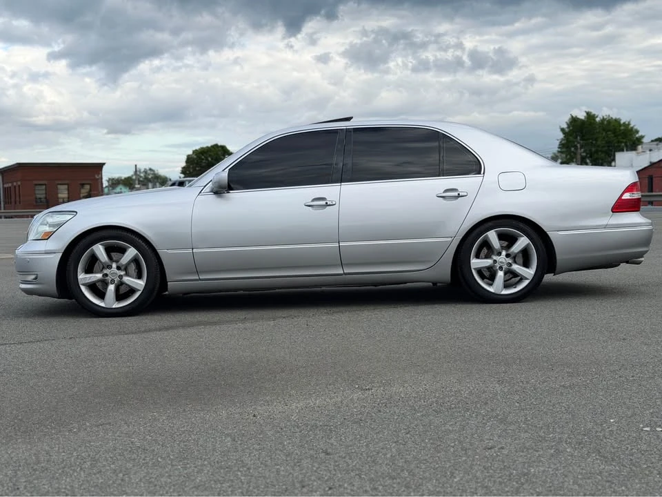2004 Lexus LS 3rd Gen - Image 2 of 20