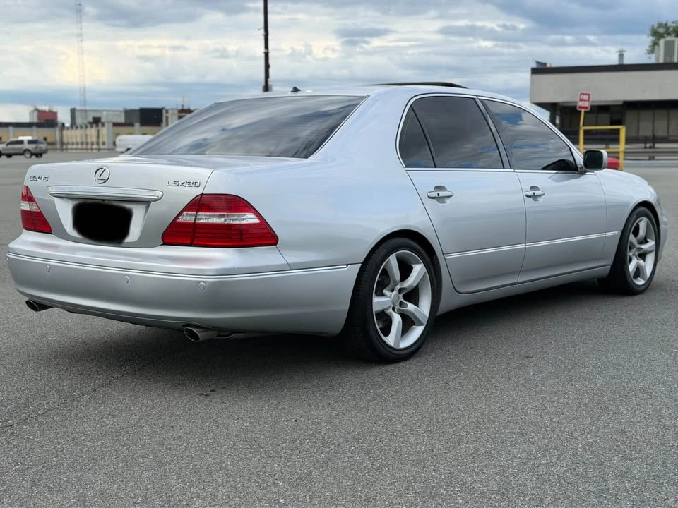 2004 Lexus LS 3rd Gen - Image 5 of 20