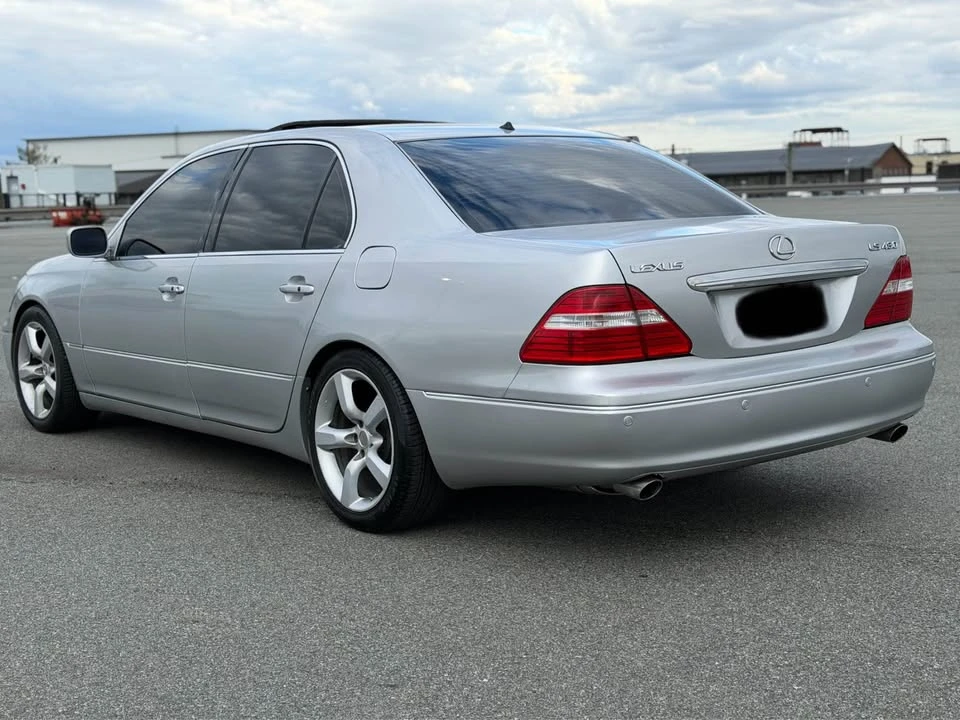 2004 Lexus LS 3rd Gen - Image 3 of 20