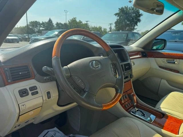 2004 Lexus LS 3rd Gen - Image 9 of 20