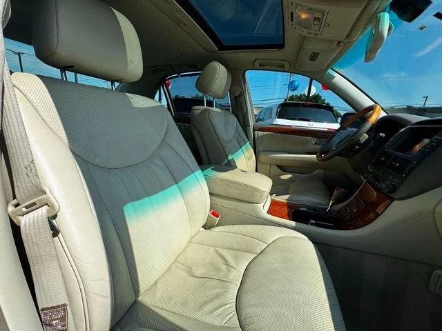 2004 Lexus LS 3rd Gen - Image 15 of 20