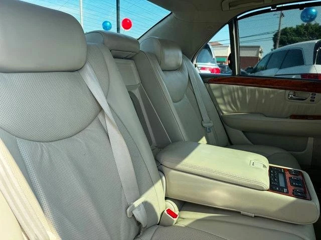 2004 Lexus LS 3rd Gen - Image 13 of 20