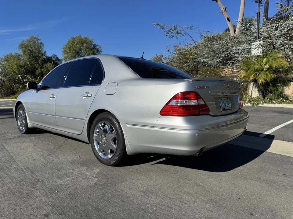 2004 Lexus LS 3rd Gen - Image 7 of 21