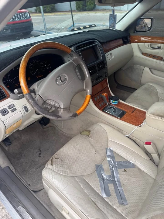 2004 Lexus LS 3rd Gen - Image 4 of 8
