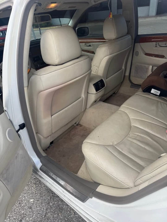 2004 Lexus LS 3rd Gen - Image 5 of 8