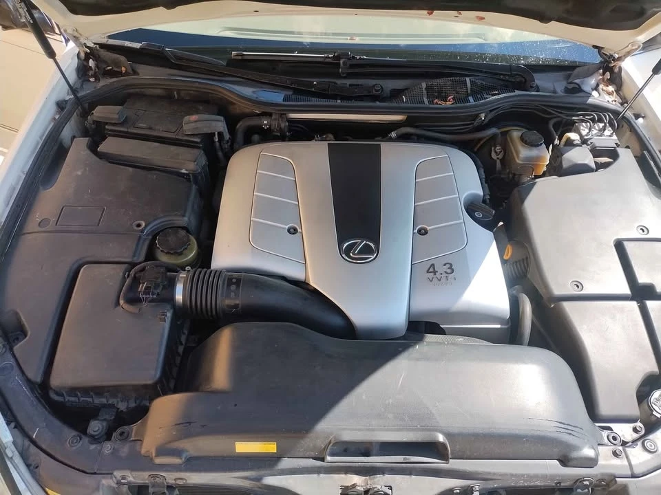 2004 Lexus LS 3rd Gen - Image 15 of 17