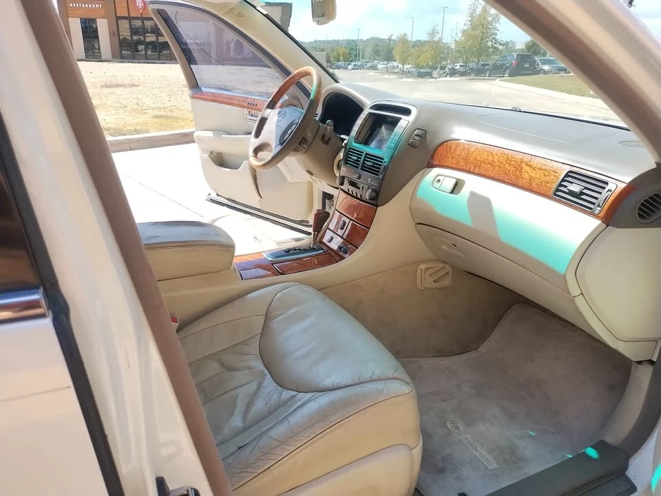 2004 Lexus LS 3rd Gen - Image 16 of 17