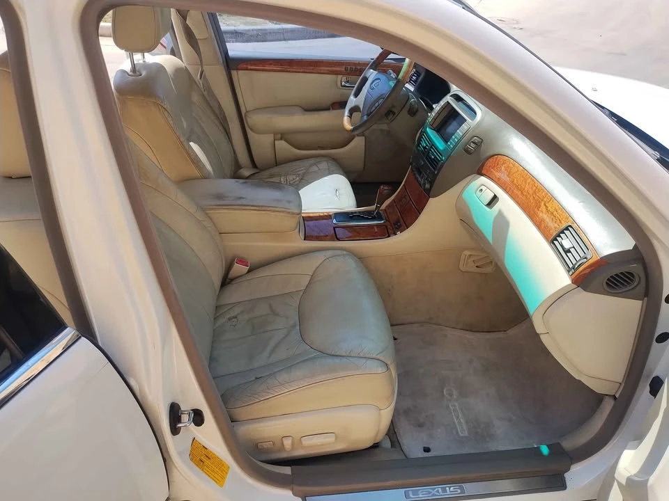 2004 Lexus LS 3rd Gen - Image 12 of 17