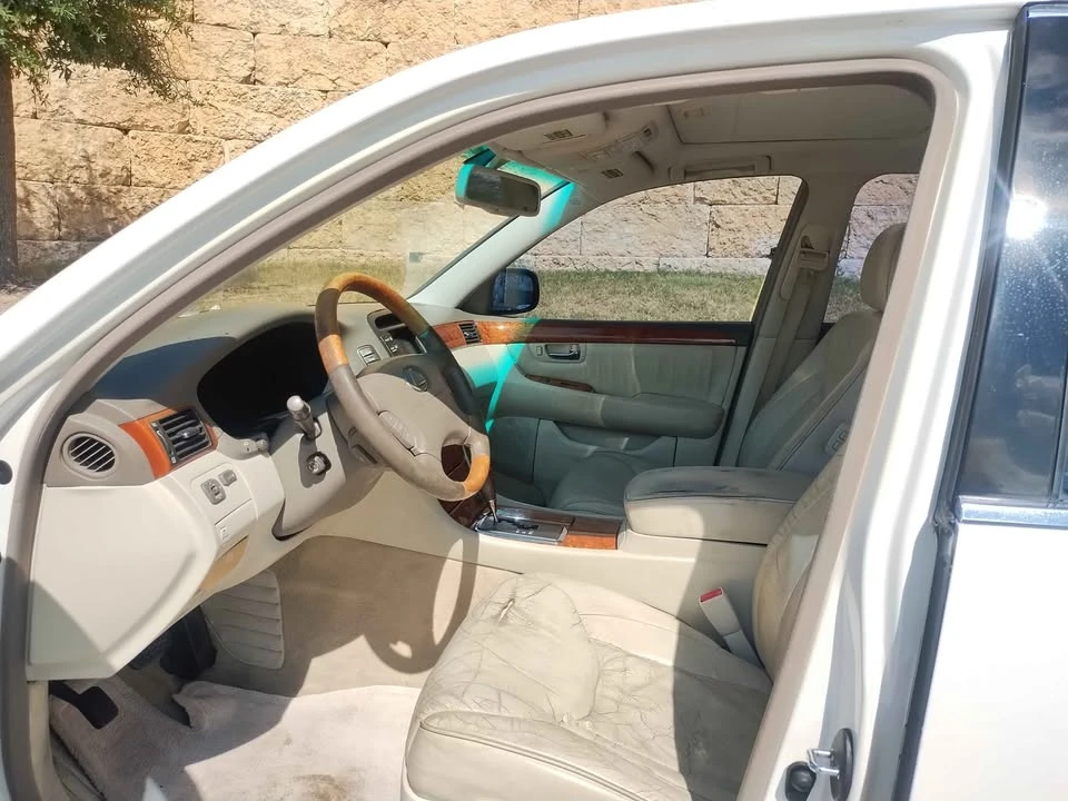 2004 Lexus LS 3rd Gen - Image 17 of 17