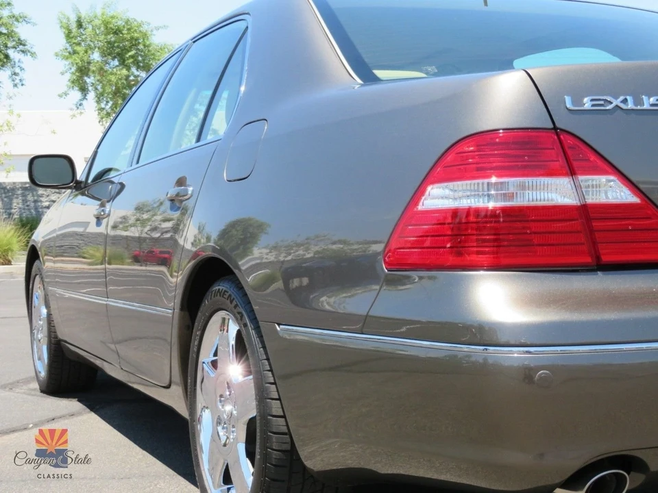 2004 Lexus LS 3rd Gen - Image 26 of 31