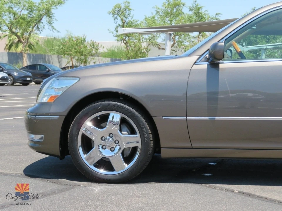 2004 Lexus LS 3rd Gen - Image 19 of 31