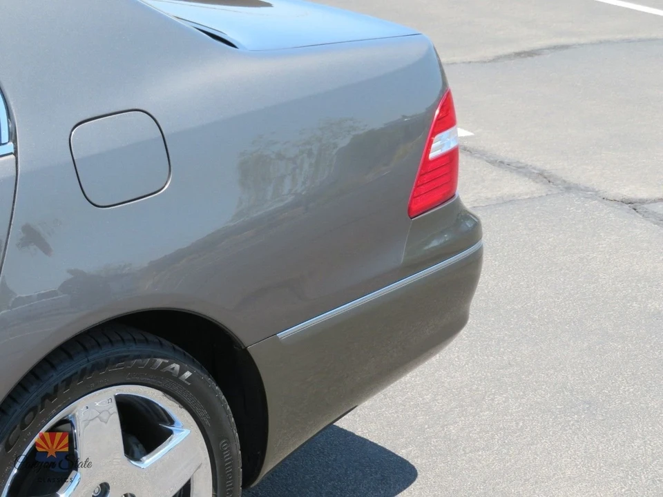 2004 Lexus LS 3rd Gen - Image 16 of 31