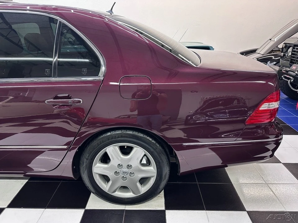 2004 Lexus LS 2nd Gen - Image 16 of 21