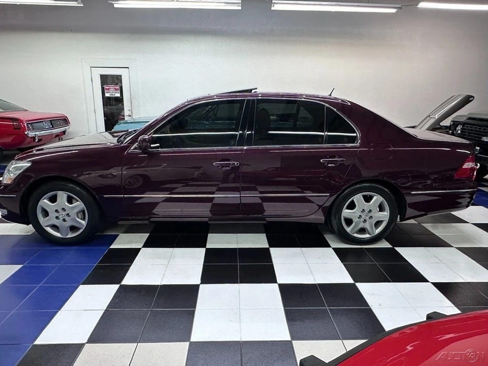 2004 Lexus LS 2nd Gen - Image 14 of 21