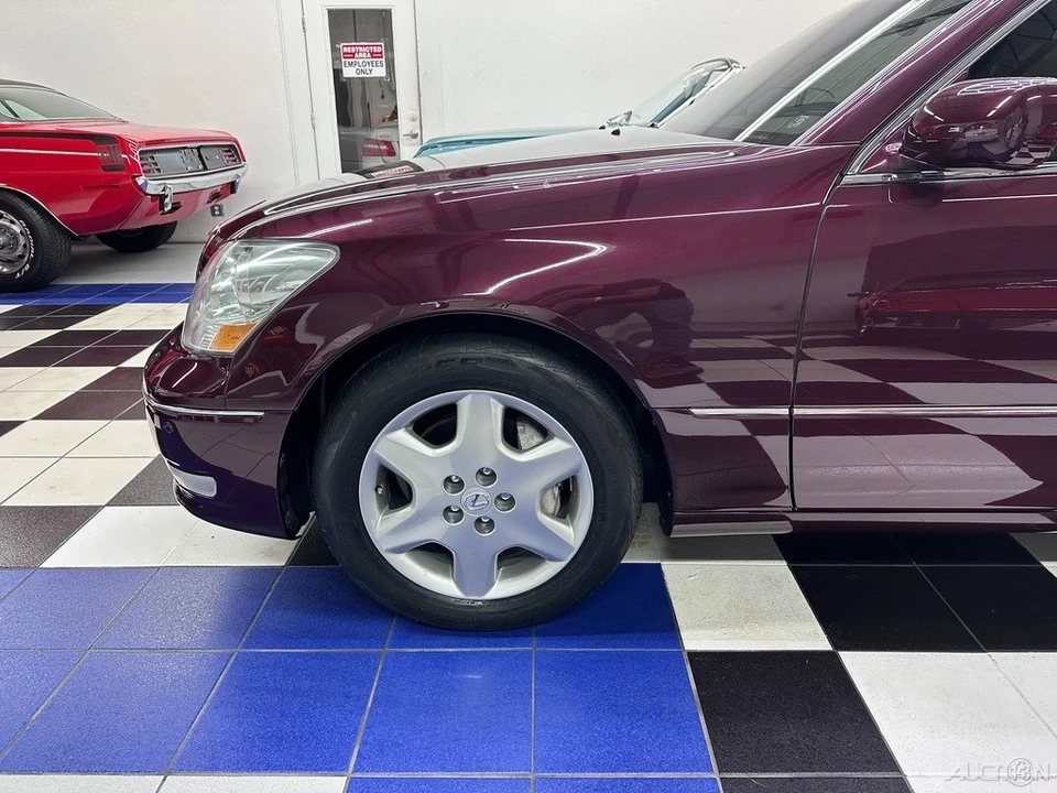 2004 Lexus LS 2nd Gen - Image 11 of 21