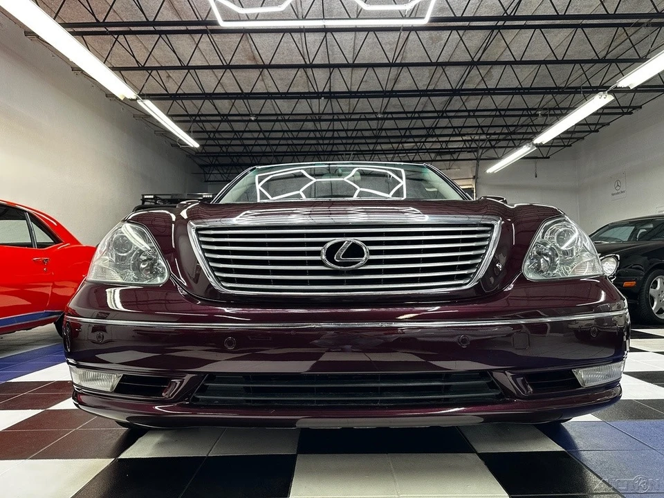 2004 Lexus LS 3rd Gen - Image 6 of 24