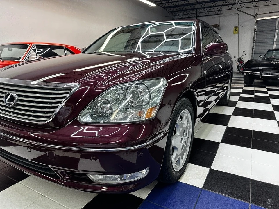 2004 Lexus LS 3rd Gen - Image 9 of 24