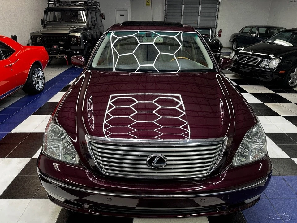 2004 Lexus LS 3rd Gen - Image 4 of 24