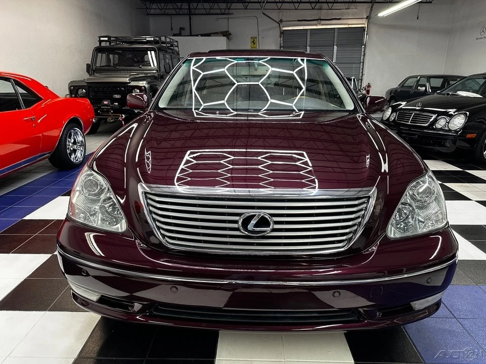 2004 Lexus LS 3rd Gen - Image 5 of 24