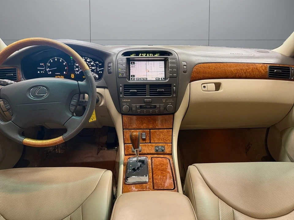 2004 Lexus LS 3rd Gen - Image 15 of 25