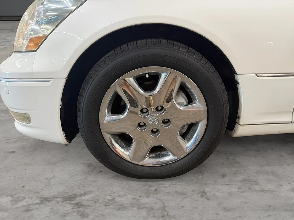 2004 Lexus LS 3rd Gen - Image 20 of 25