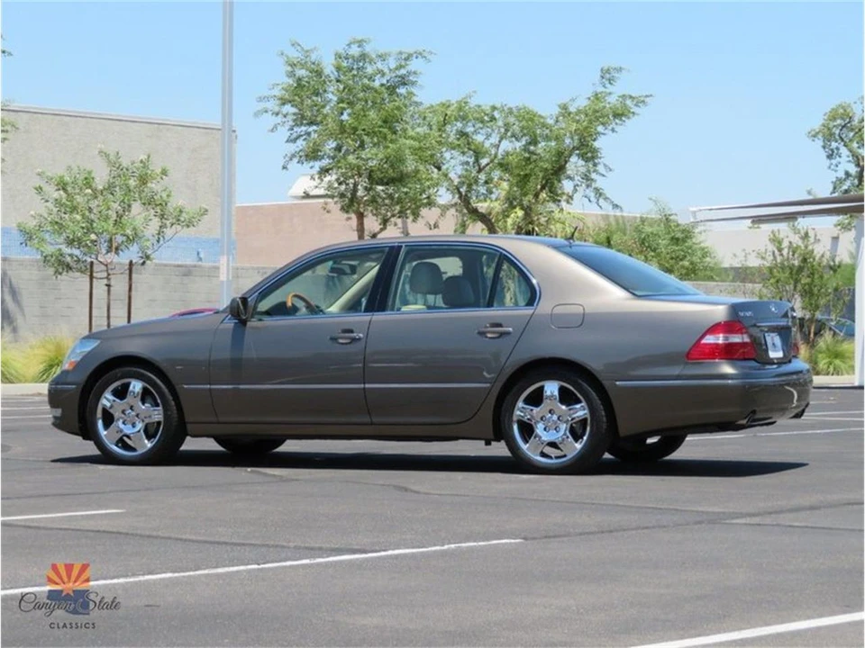 2004 Lexus LS 3rd Gen - Image 11 of 31