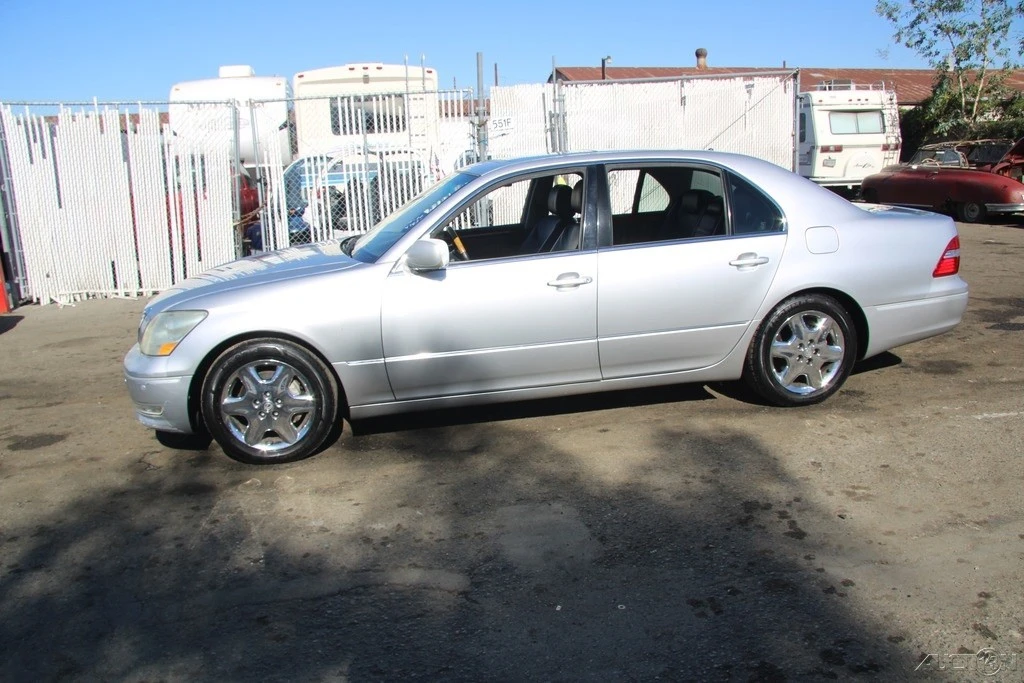2004 Lexus LS 3rd Gen - Image 3 of 21