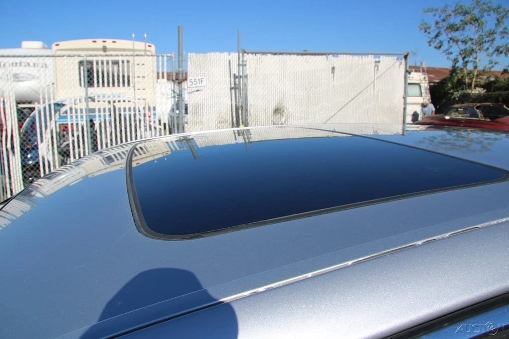 2004 Lexus LS 3rd Gen - Image 10 of 21