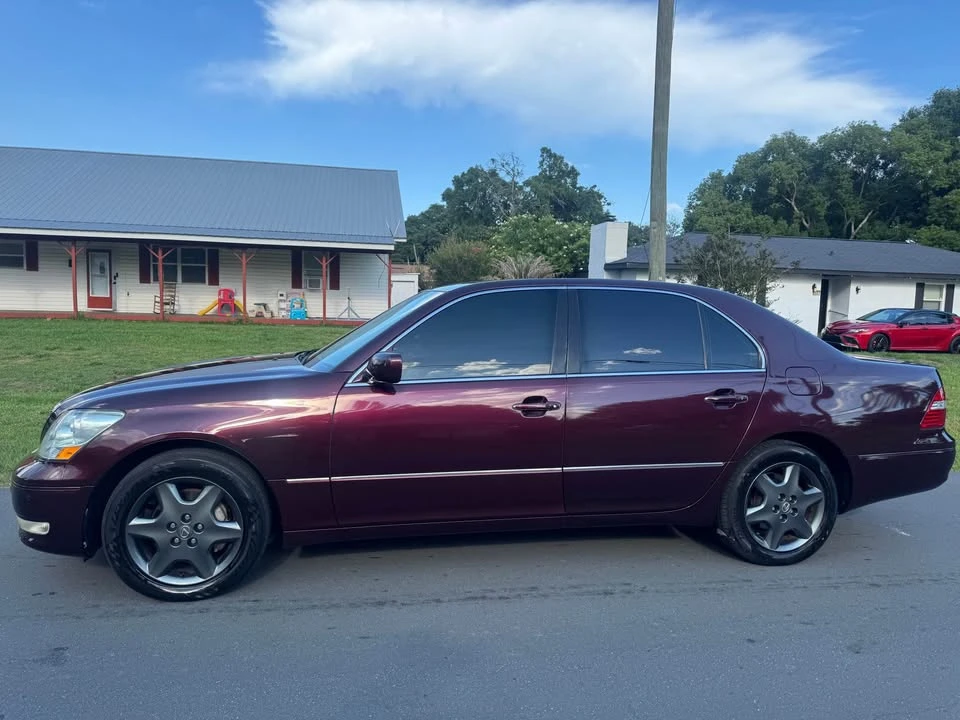2004 Lexus LS 3rd Gen - Image 10 of 12