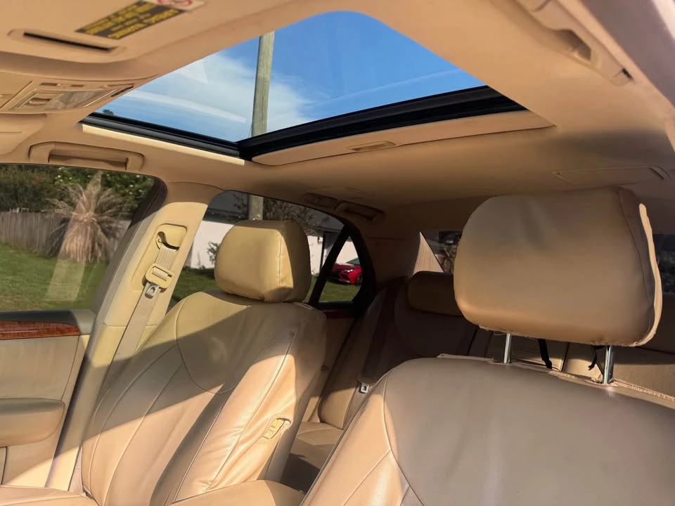 2004 Lexus LS 3rd Gen - Image 6 of 12