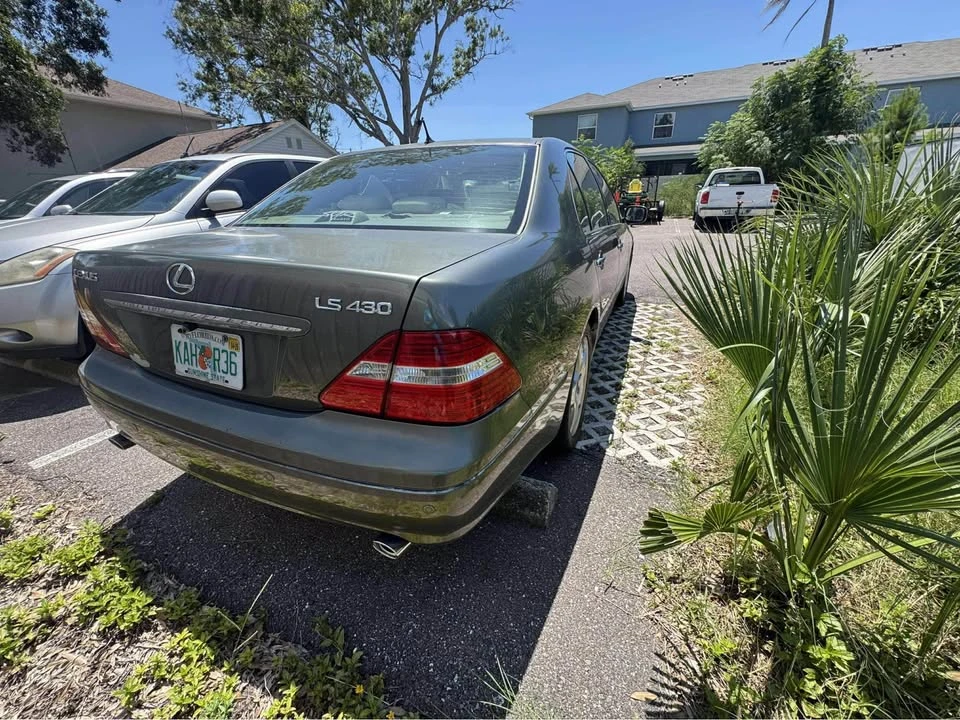 2004 Lexus LS 3rd Gen - Image 2 of 3