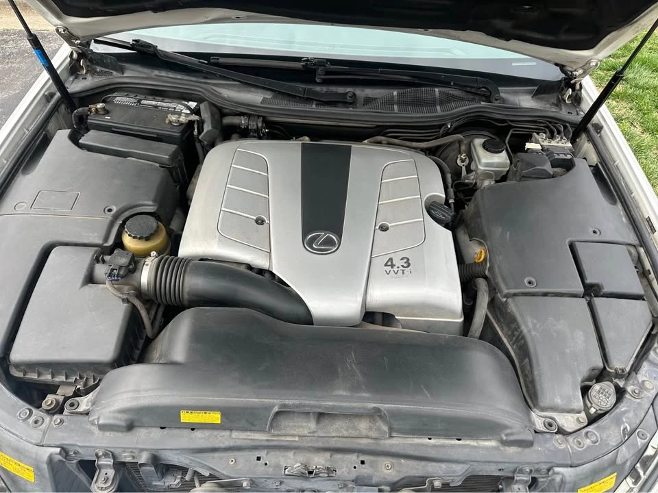2004 Lexus LS 3rd Gen - Image 16 of 17