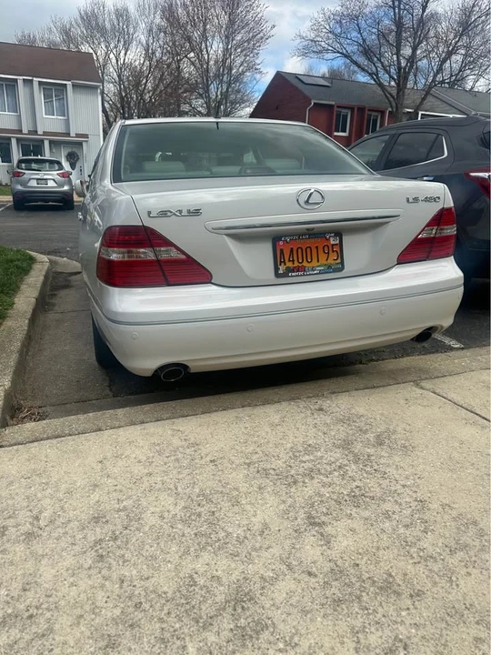 2004 Lexus LS 3rd Gen - Image 4 of 17