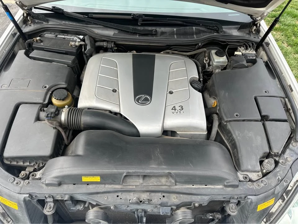 2004 Lexus LS 3rd Gen - Image 17 of 17