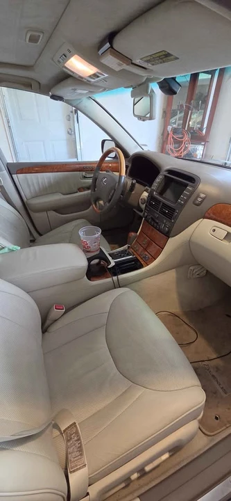2004 Lexus LS 3rd Gen - Image 20 of 21