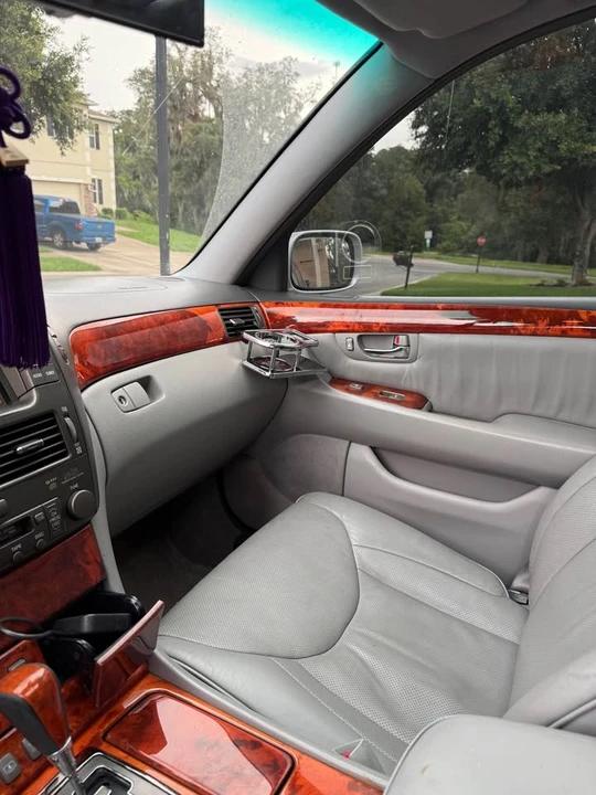 2004 Lexus LS 3rd Gen - Image 8 of 14