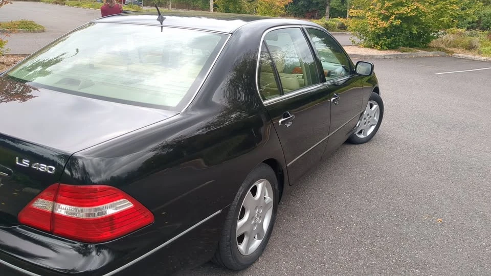 2004 Lexus LS 3rd Gen - Image 11 of 11