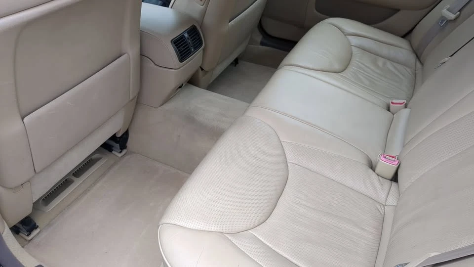 2004 Lexus LS 3rd Gen - Image 8 of 11