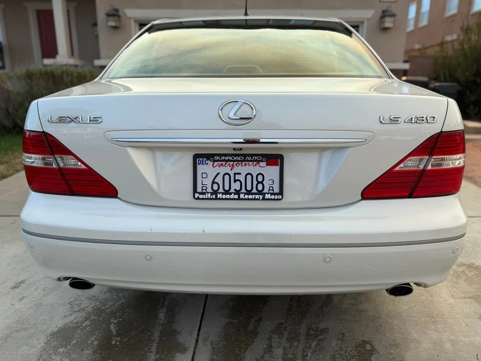 2004 Lexus LS 3rd Gen - Image 4 of 15