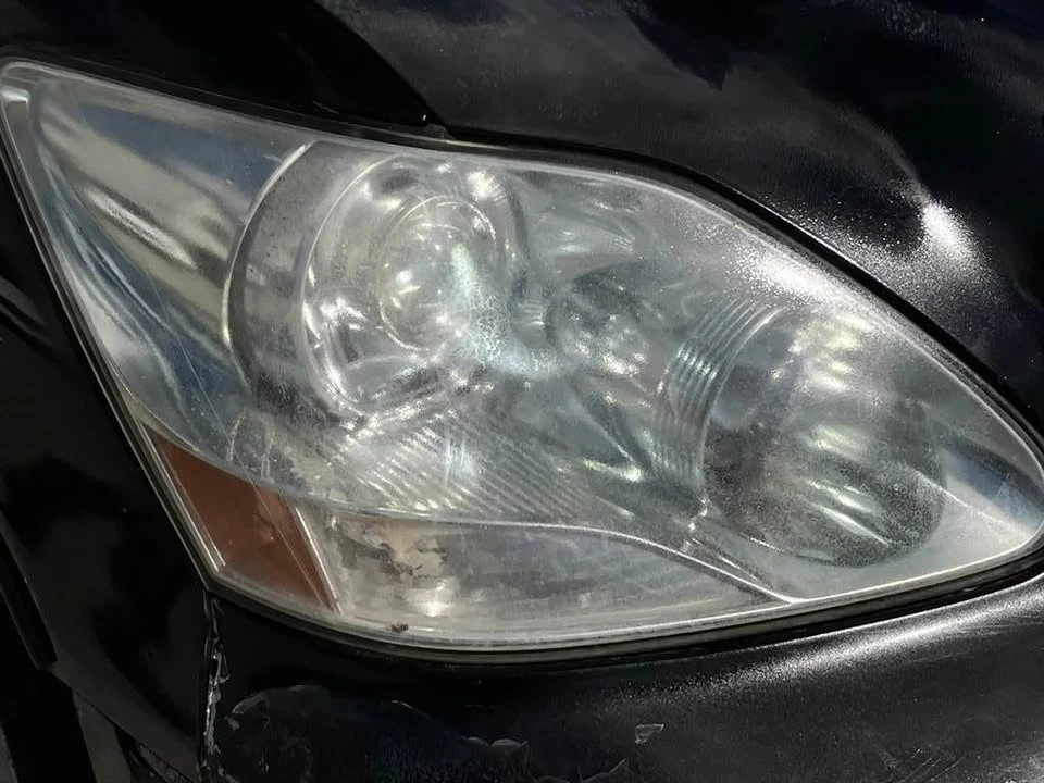 2004 Lexus LS 3rd Gen - Image 3 of 16