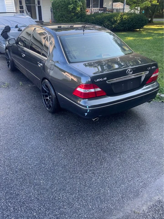2004 Lexus LS 3rd Gen - Image 2 of 10